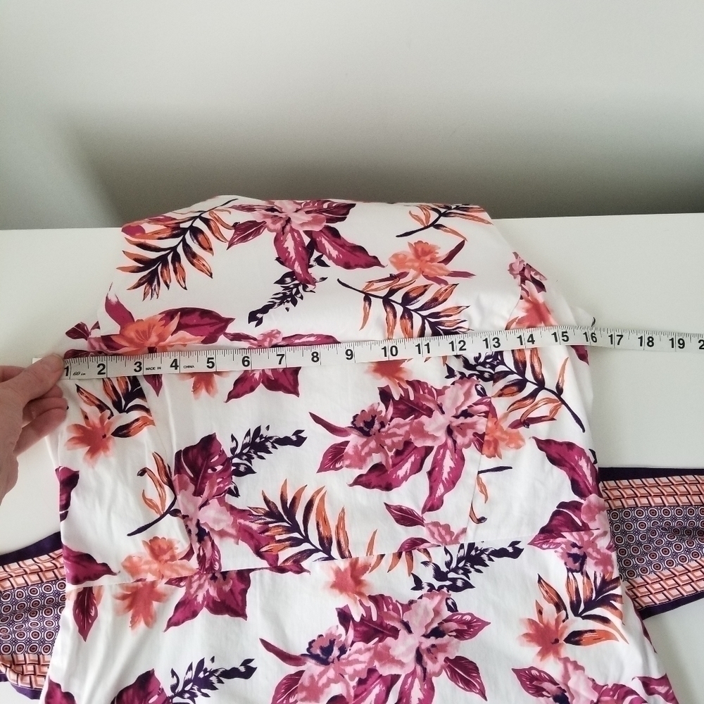 Tahari Arthur S. Levine Sleeveless Floral Tie-Waist Dress Size 4 - Picture 10 of 10